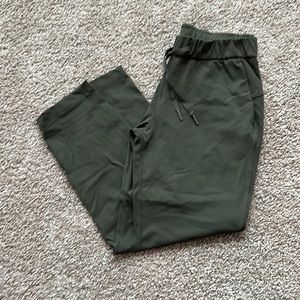 Lululemon One the Fly Green Pant!